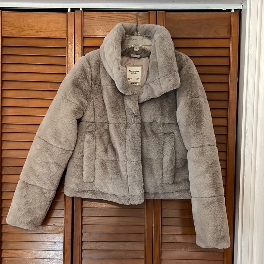 The A&F Mini Puffer